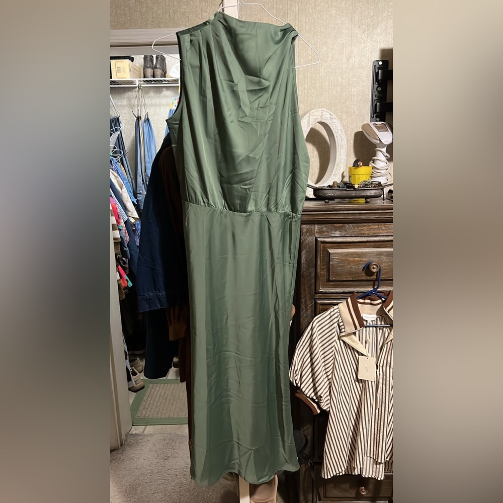 Amazon Women's Maxi Dress in Forest Green
